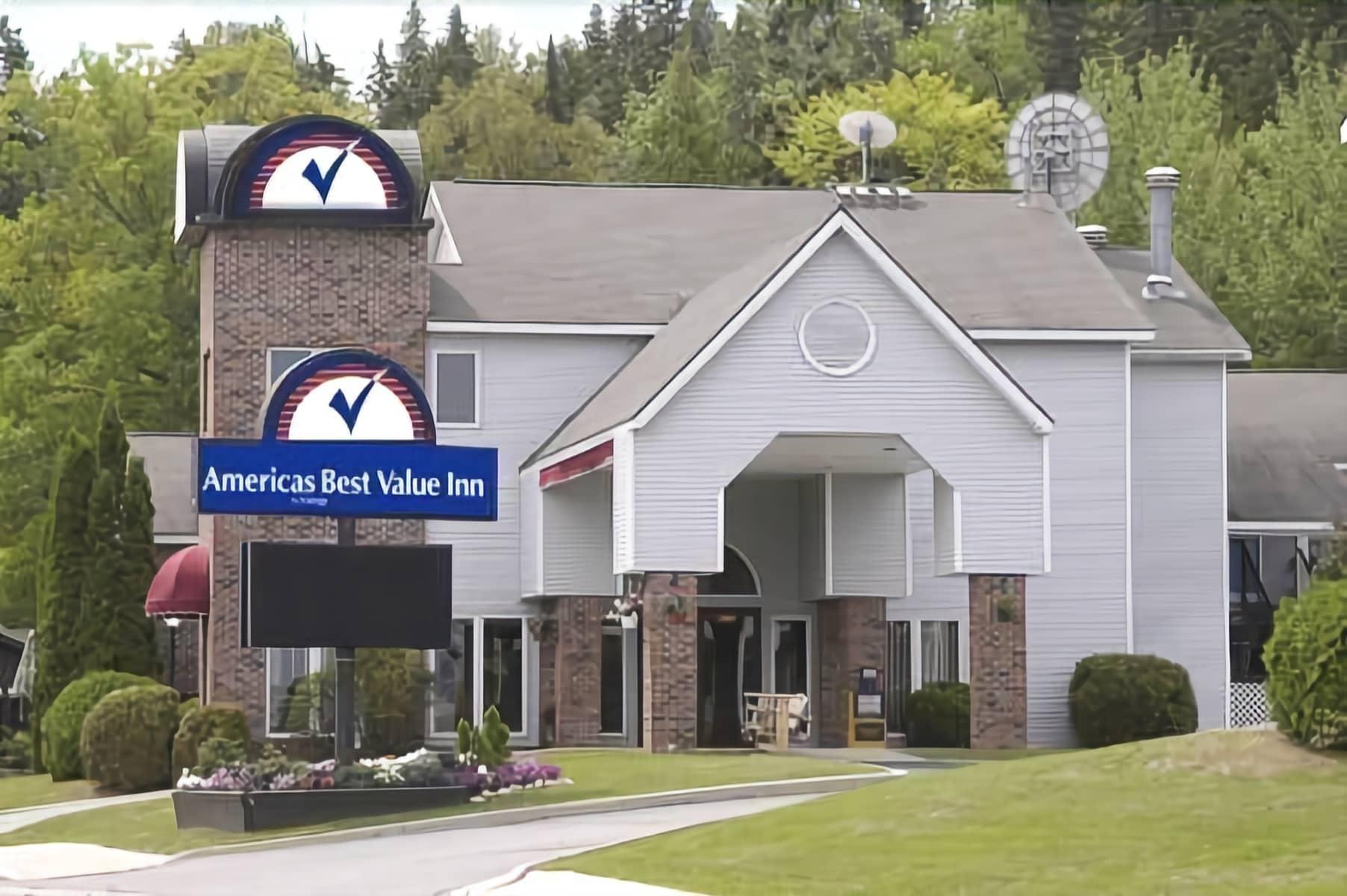 Americas Best Value Inn Saint-Ignace Extérieur photo