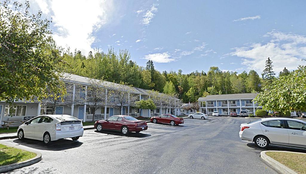 Americas Best Value Inn Saint-Ignace Extérieur photo