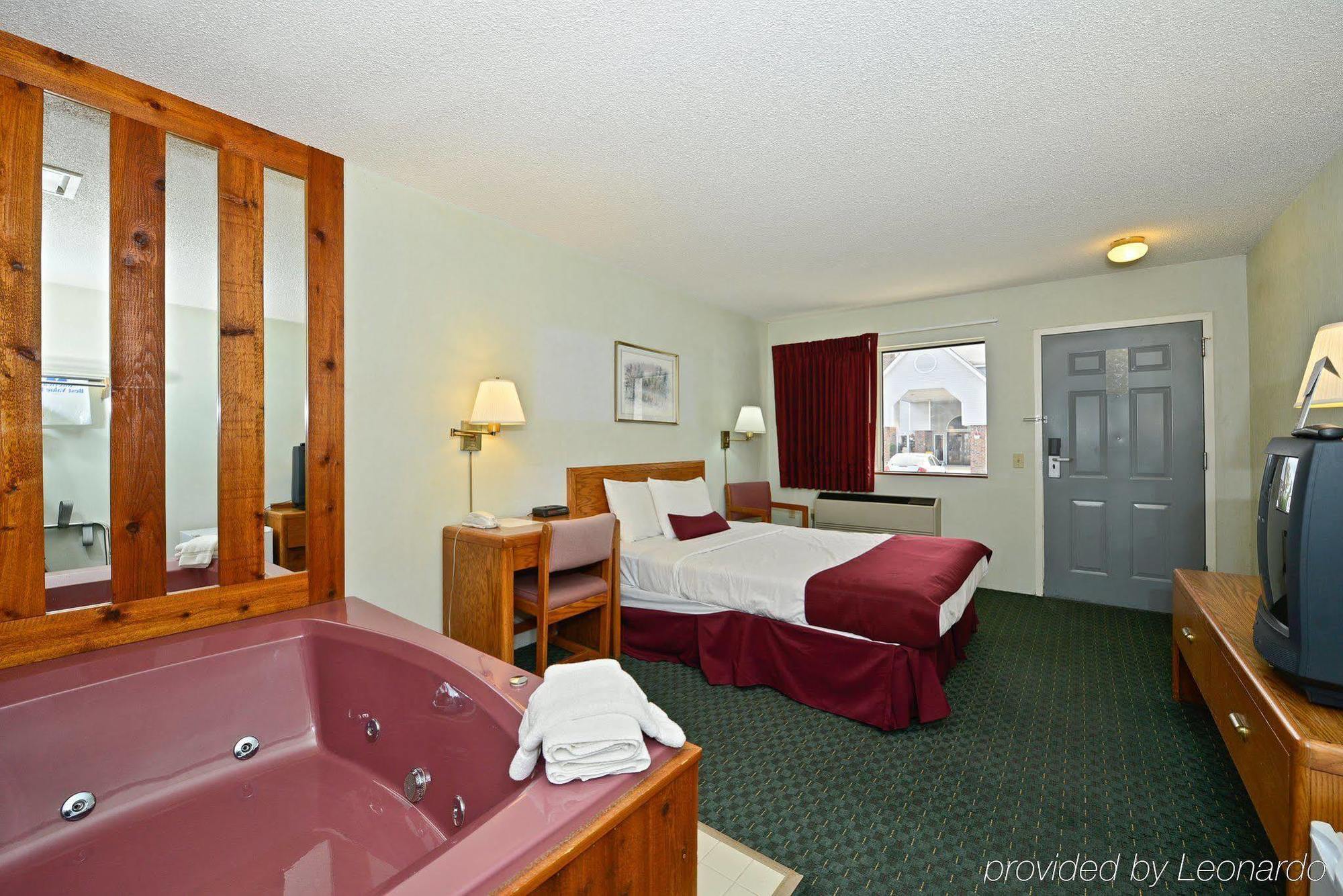 Americas Best Value Inn Saint-Ignace Chambre photo
