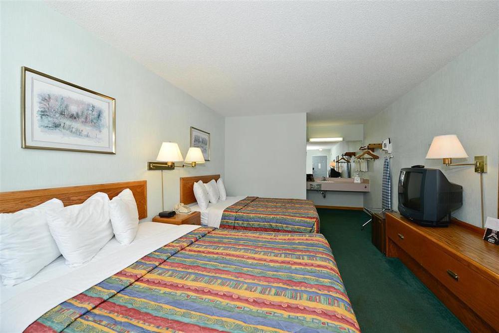 Americas Best Value Inn Saint-Ignace Chambre photo